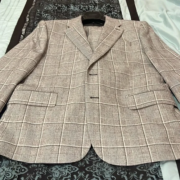 Express Men's Checkered Siur in Black and White, size 44 Small, pants 34x30